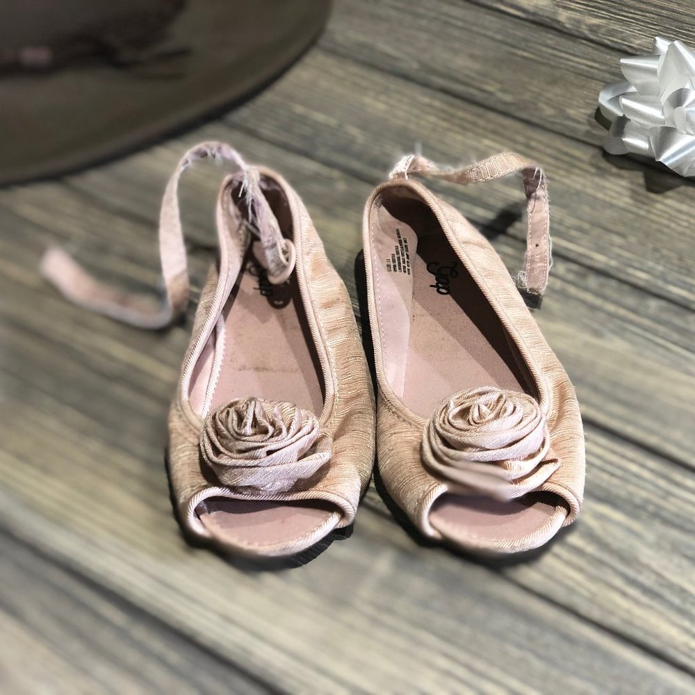 Little Girls Gap Dress Shoes - Size 11